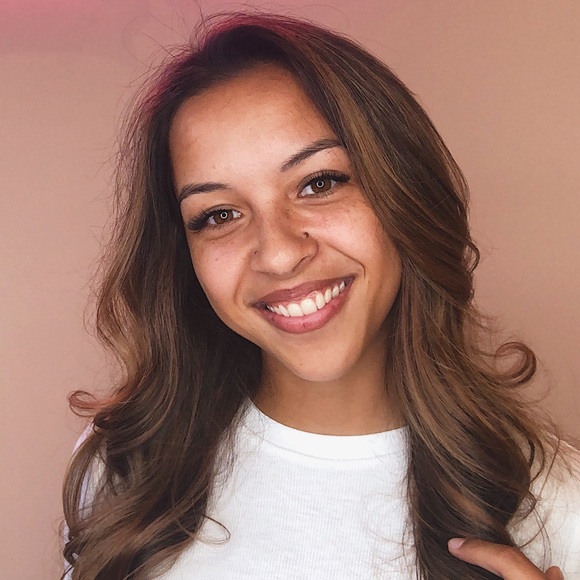 Meet your Posher, Francette - Picture 1 of 1